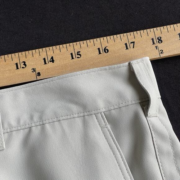 PGA Tour Mens Golf Shorts Size 34 Beige Athleisure Activewear Casual Chino - Picture 7 of 9
